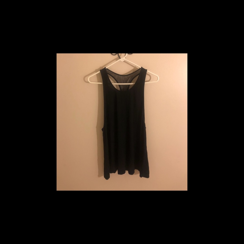 Women’s 2 Pack Yoga Tanks.